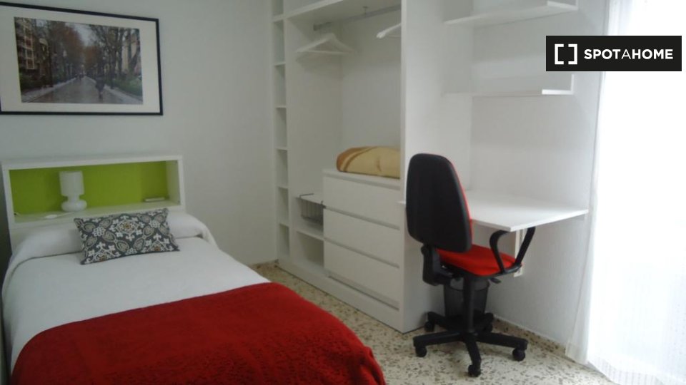 Double room Granada, 4 beds — photo 1