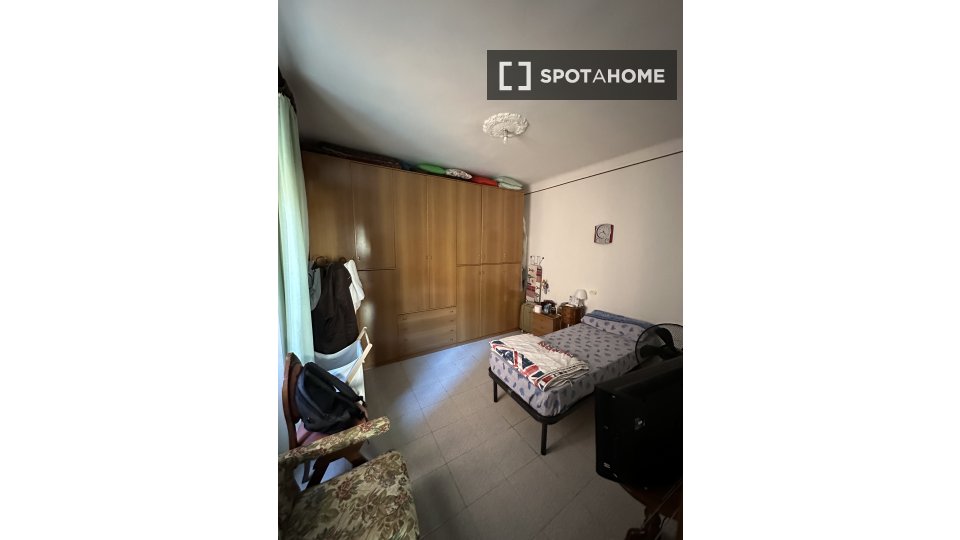 Double room Genoa, 3 beds, 67m² — photo 1