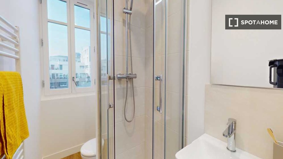 Double room Paris, 9 beds, 140m² — photo 11