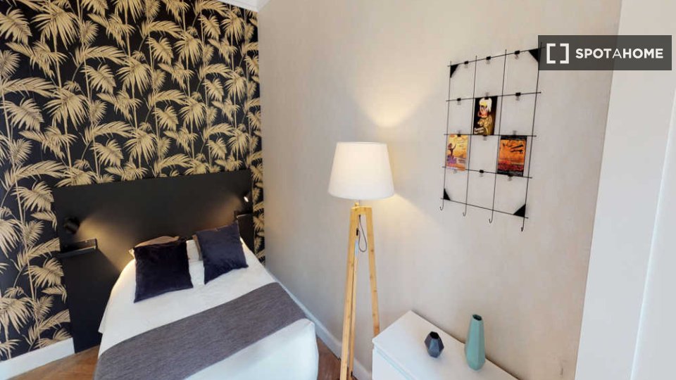 Double room Lille, 5 beds, 140m² — photo 9