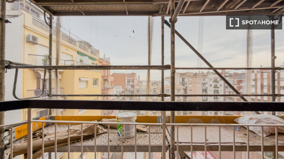 Apartment Barcelona, 4 beds, 80m² — photo 6