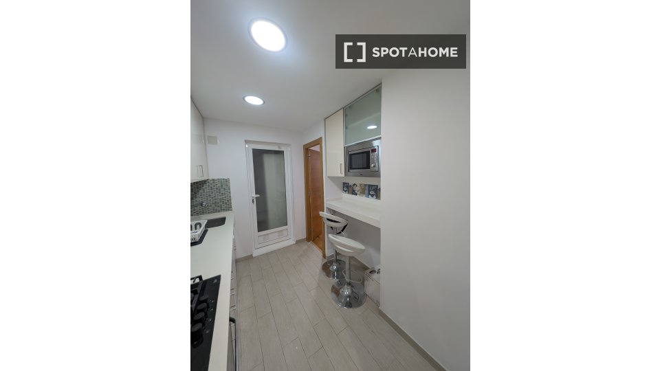 Camera doppia Barcellona, 4 camere, 84m² — foto 2