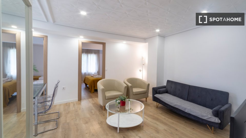 Apartment Valencia, 3 beds, 75m² — photo 15
