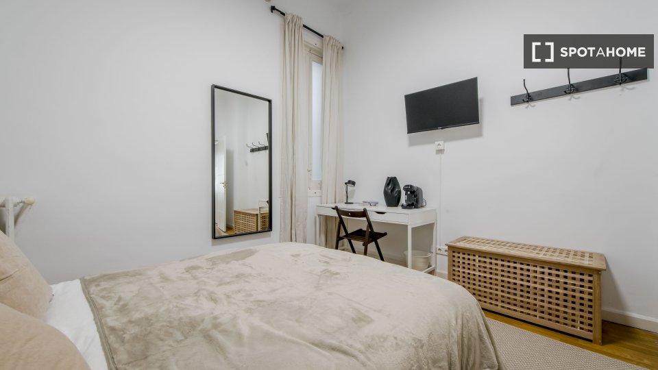 Double room Madrid, 9 beds — photo 1