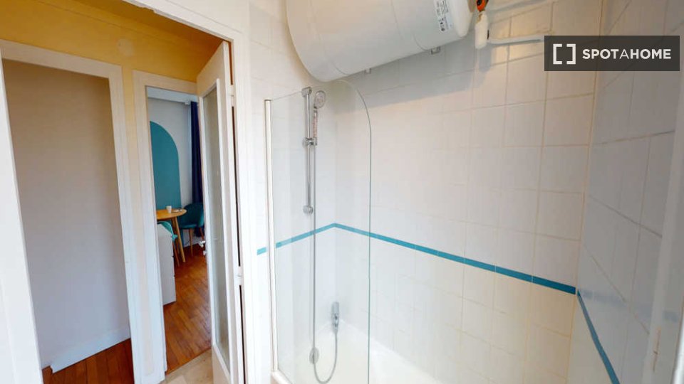 Double room Paris, 5 beds, 110m² — photo 8
