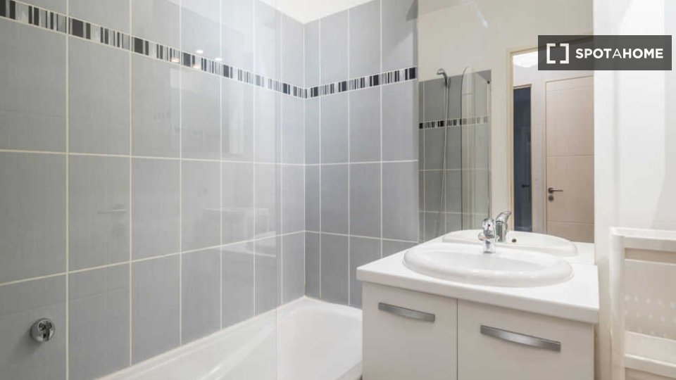 Double room Lyon, 4 beds, 70m² — photo 12
