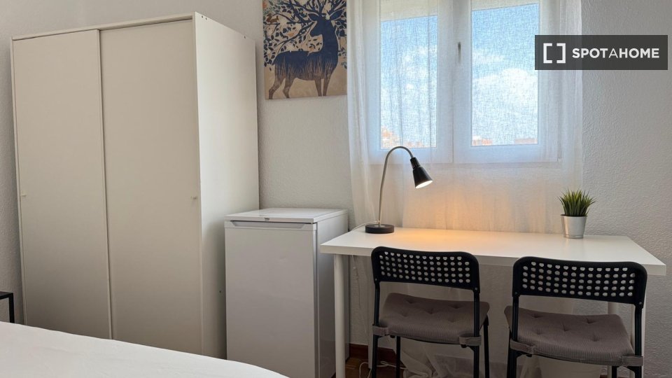 Double room Madrid, 4 beds — photo 26