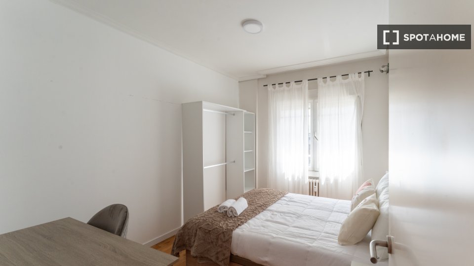 Double room Madrid, 6 beds — photo 6