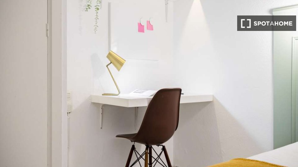 Double room Madrid, 68 beds, 2620m² — photo 27