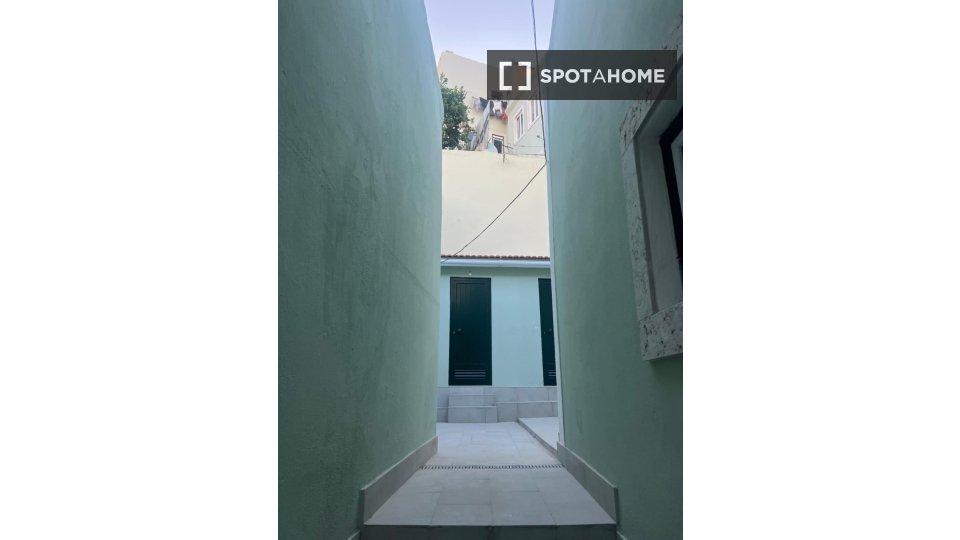 Apartment mono Lisbon — photo 11