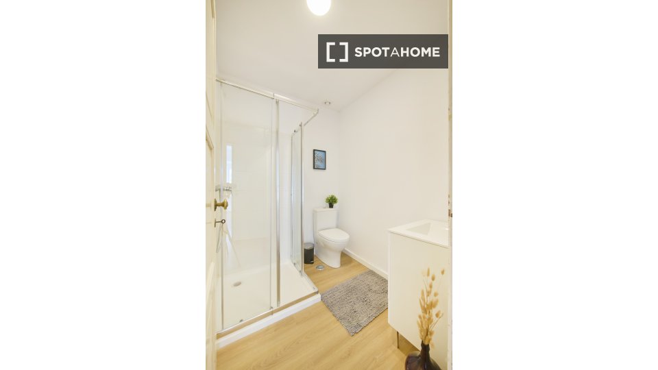 Double room Lisbon, 8 beds — photo 13