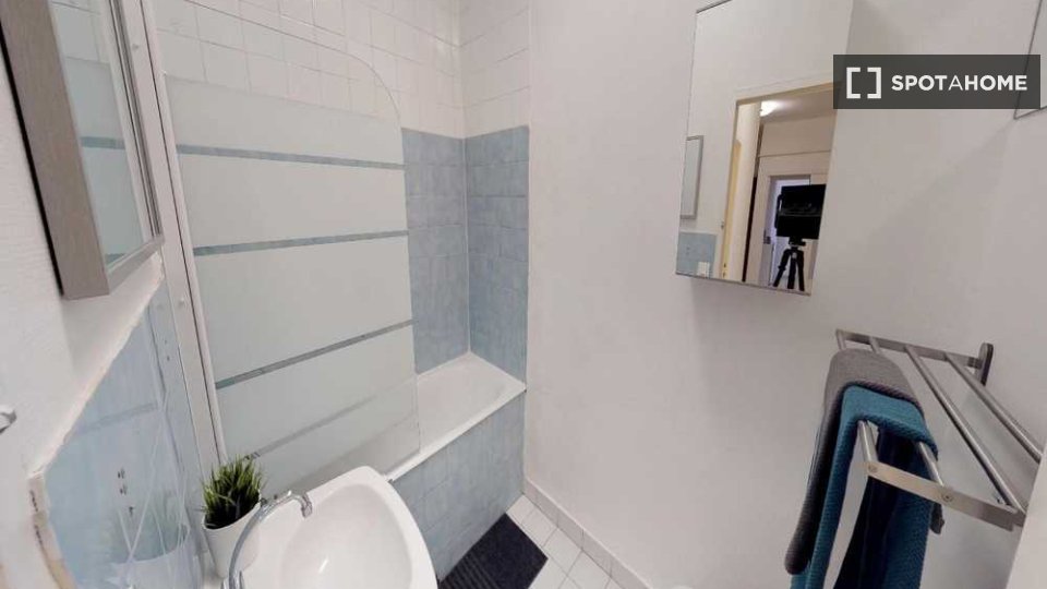 Double room Lyon, 4 beds, 80m² — photo 12
