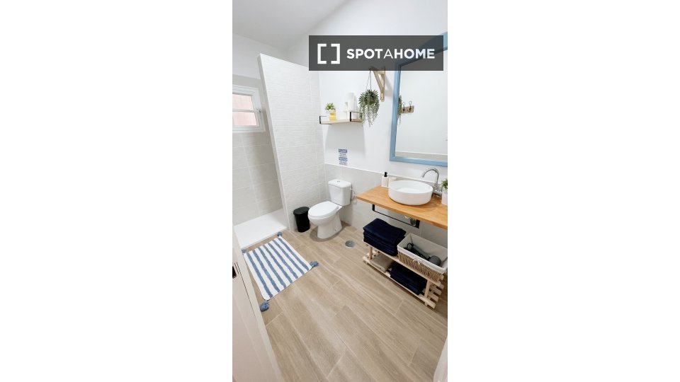 Apartment Santa_Cruz_De_Tenerife, 4 beds, 120m² — photo 16