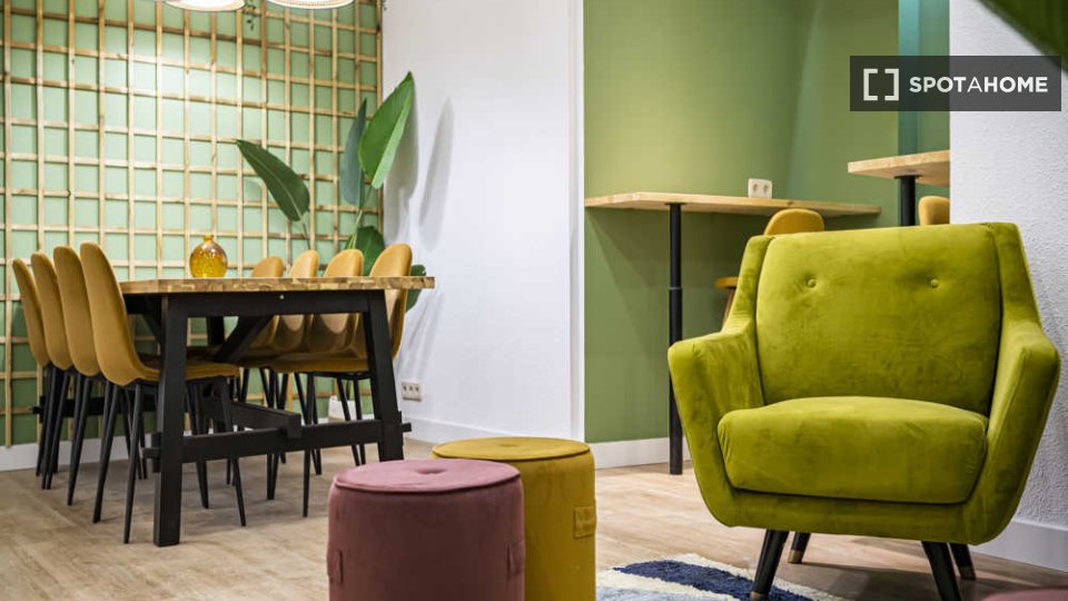 Double room Madrid, 16 beds — photo 41