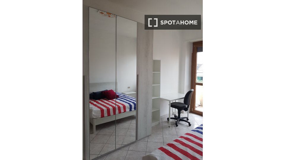 Double room Turin, 3 beds, 96m² — photo 15