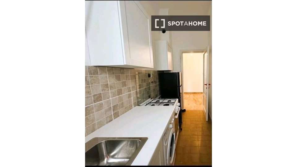 Double room Milan, 1 bed — photo 4