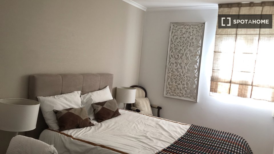 Apartment Lisbon, 4 beds, 140m² — photo 9