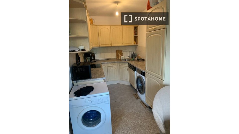 Double room Berlin, 2 beds, 68m² — photo 8
