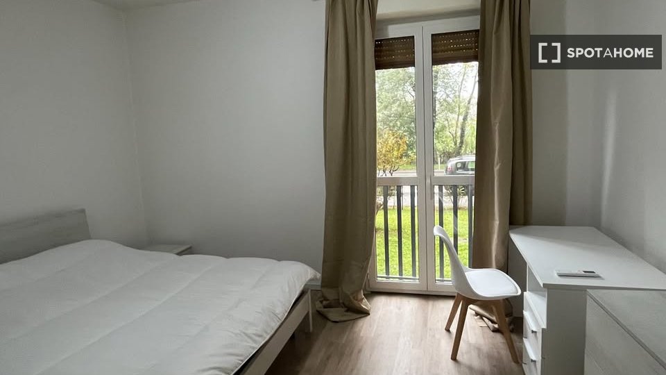 Double room Milan, 3 beds, 80m² — photo 1