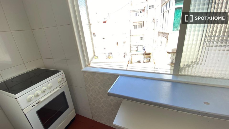 Double room Madrid, 3 beds — photo 19