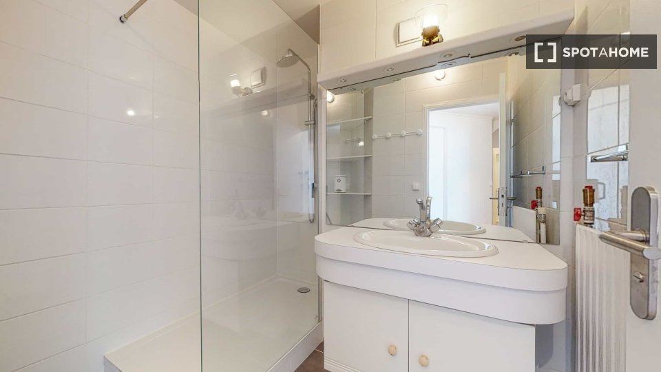 Double room Paris, 18 beds — photo 4