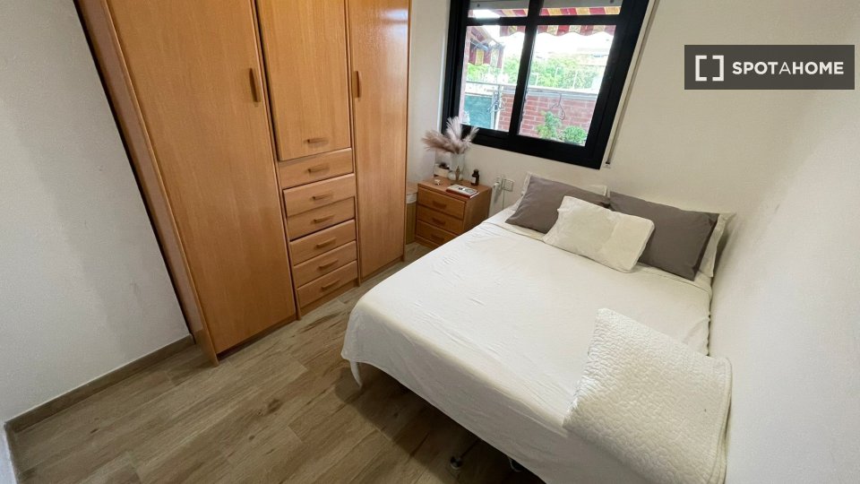 Double room Barcelona, 1 bed, 100m² — photo 8