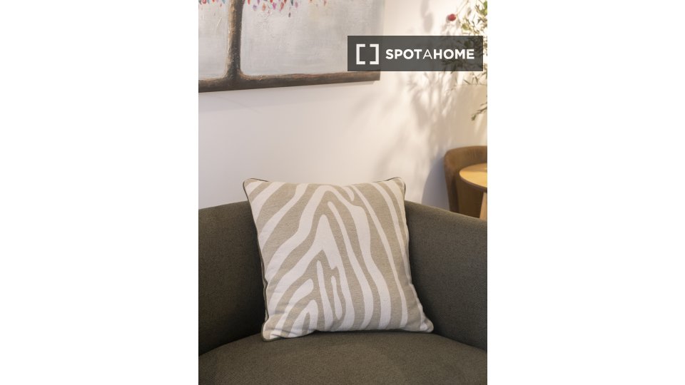Apartment Lisbon, 1 bed, 42m² — photo 43