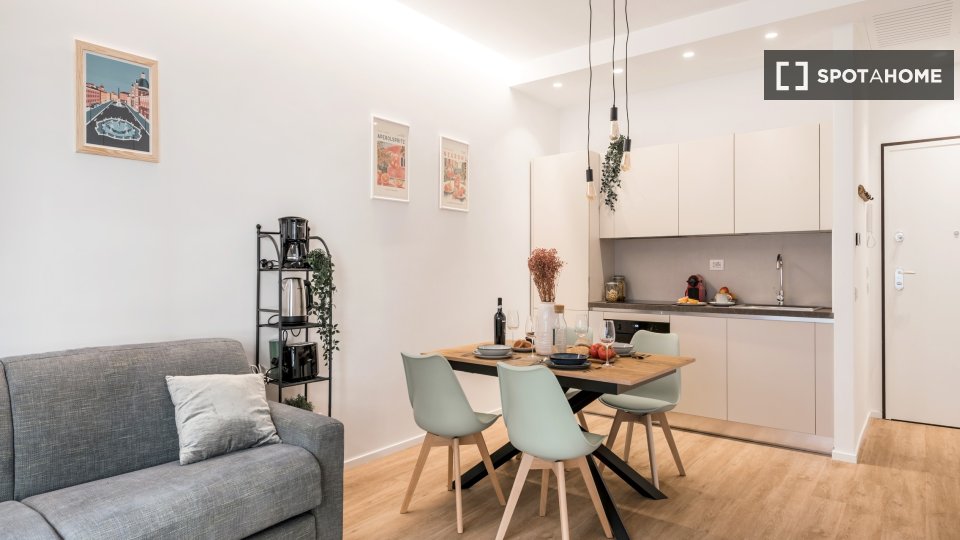 Apartment Rome, 1 bed — photo 8