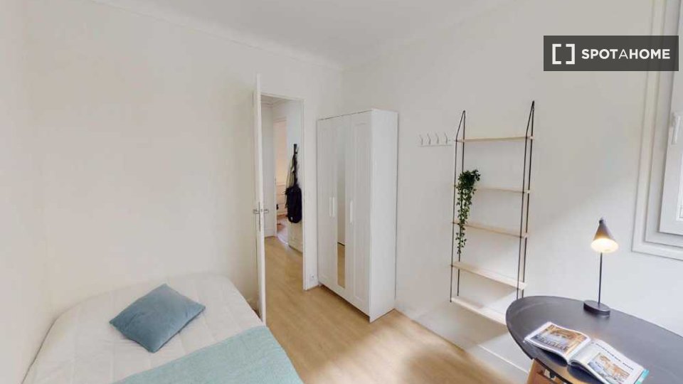 Double room Paris, 5 beds, 110m² — photo 10