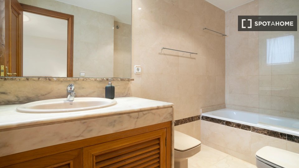 Double room Alicante, 6 beds — photo 10