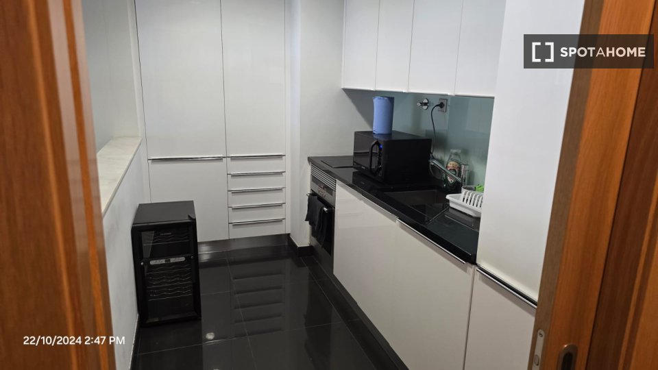 Apartment mono Lisbon, 76m² — photo 3