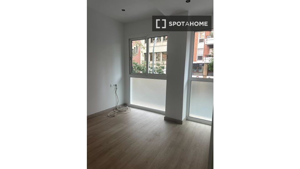 Apartment Barcelona, 3 beds, 60m² — photo 8