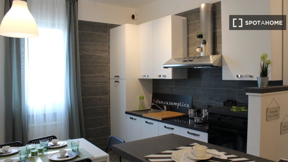 Double room Brescia, 5 beds — photo 12