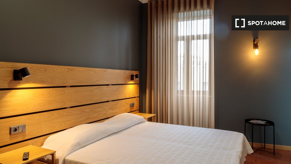 Double room Porto, 7 beds, 250m² — photo 7