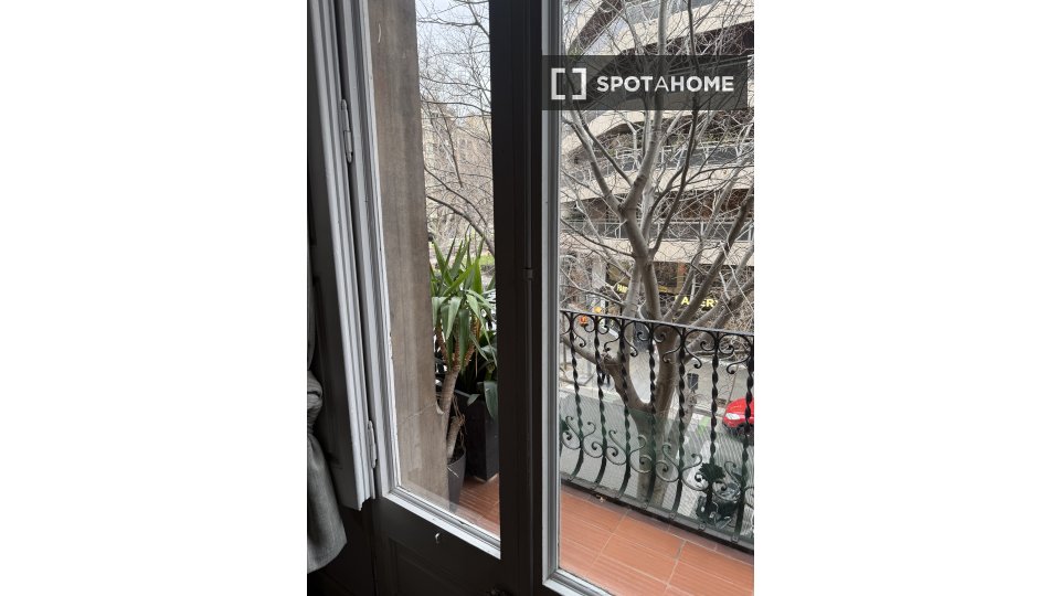 Double room Barcelona, 4 beds, 70m² — photo 9