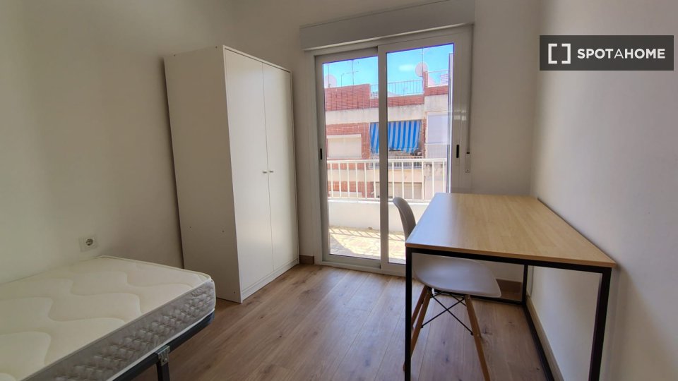 Double room Valencia, 4 beds, 95m² — photo 8