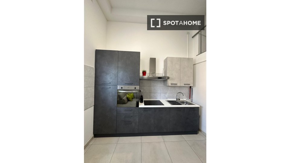 Apartment Milan, 1 bed — photo 2