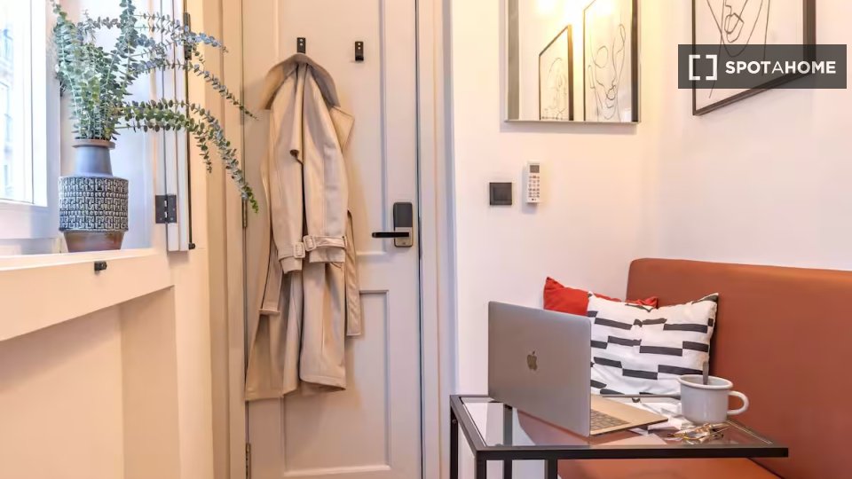 Apartment mono Lisbon — photo 15
