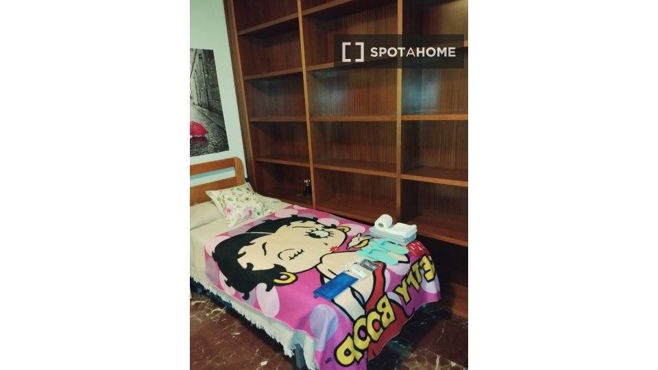 Double room Jaen, 3 beds, 120m² — photo 12