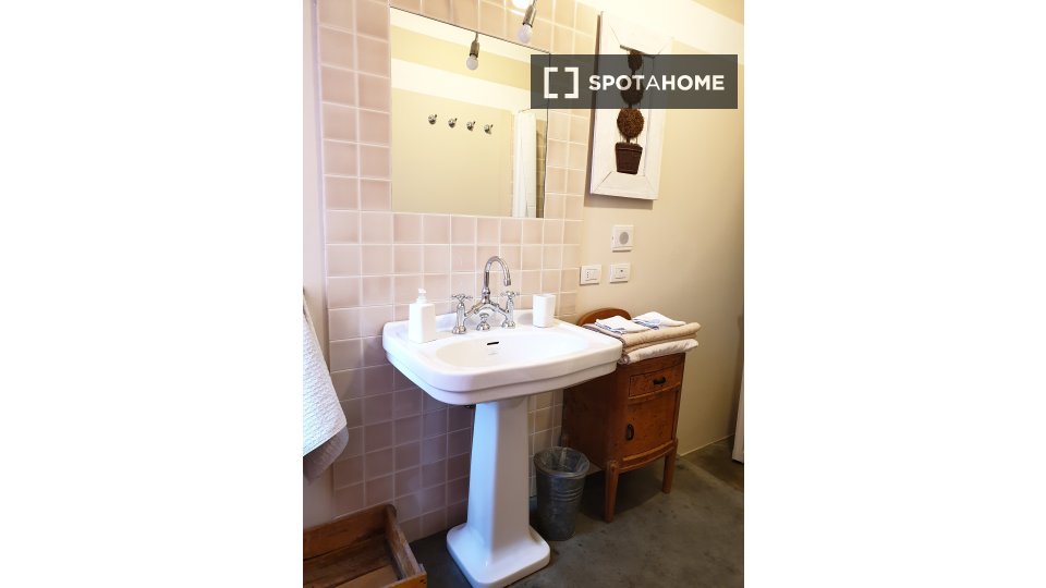 Double room Brescia, 3 beds, 120m² — photo 12