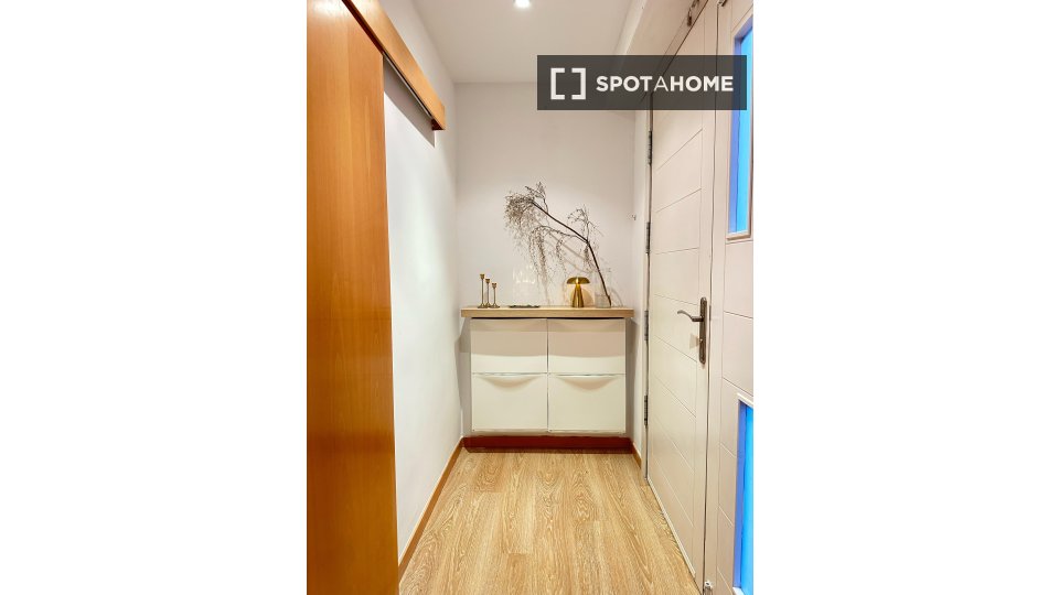 Double room Barcelona, 3 beds, 135m² — photo 26