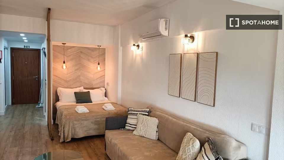 Apartment mono Lisbon — photo 16