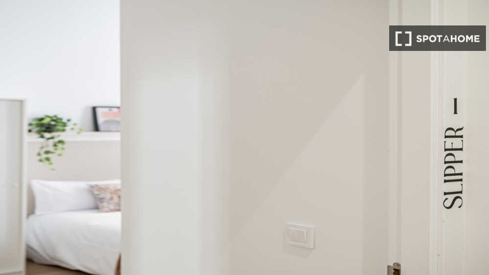 Double room Madrid, 16 beds — photo 30