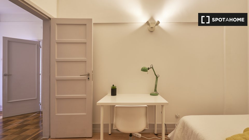 Double room Lisbon, 13 beds — photo 2