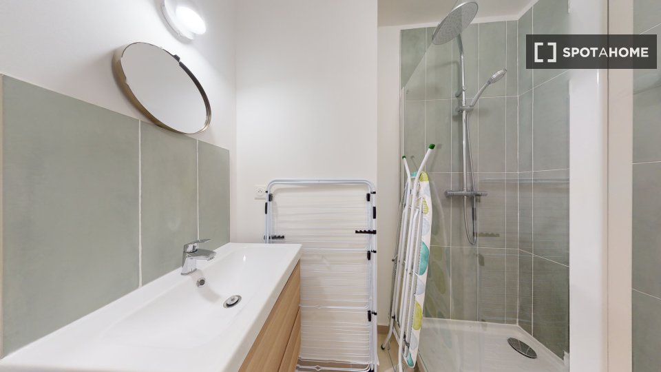 Double room Marseille, 15 beds — photo 17