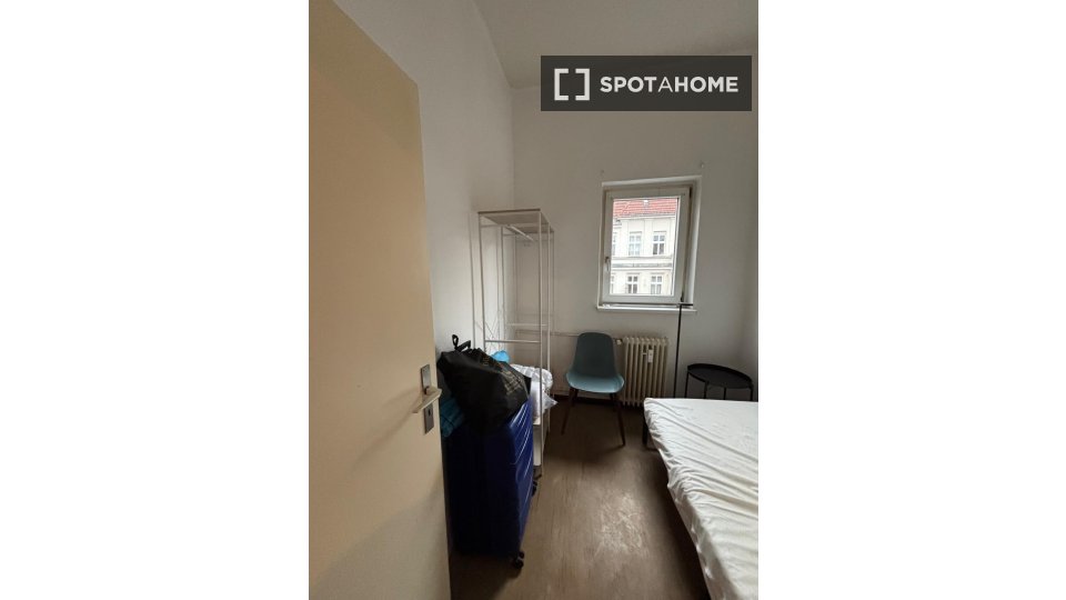 Double room Berlin, 4 beds, 75m² — photo 10