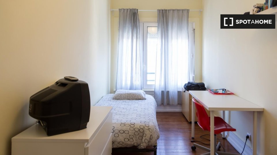 Double room Lisbon, 7 beds — photo 14