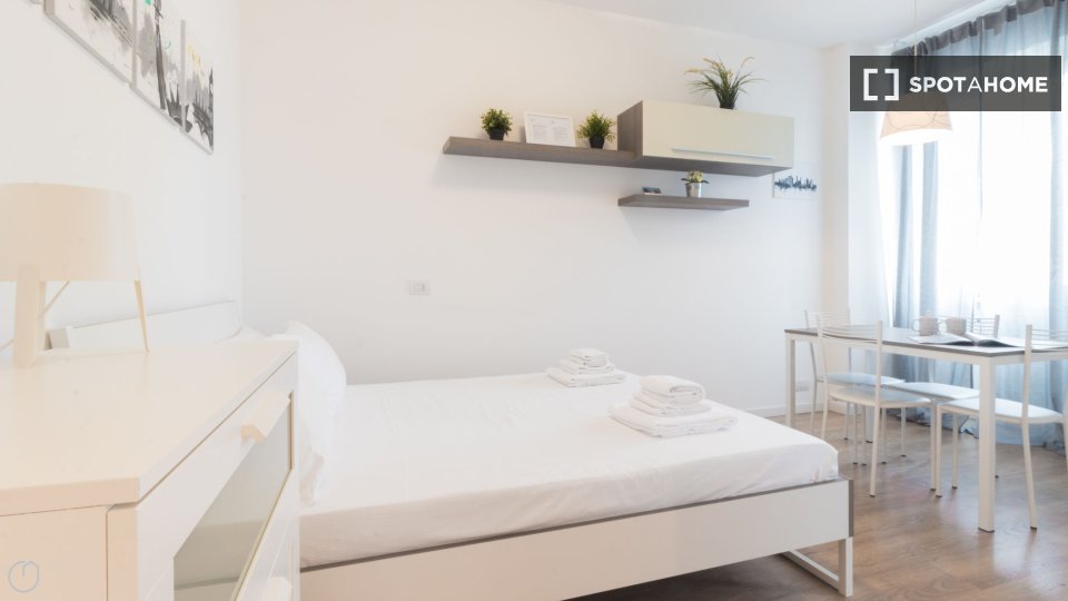 Apartment Milan, 1 bed, 35m² — photo 1