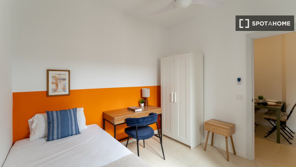 Double room Madrid, 3 beds — photo 7