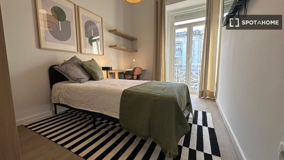 Double room Lisbon, 6 beds, 160m² — photo 29